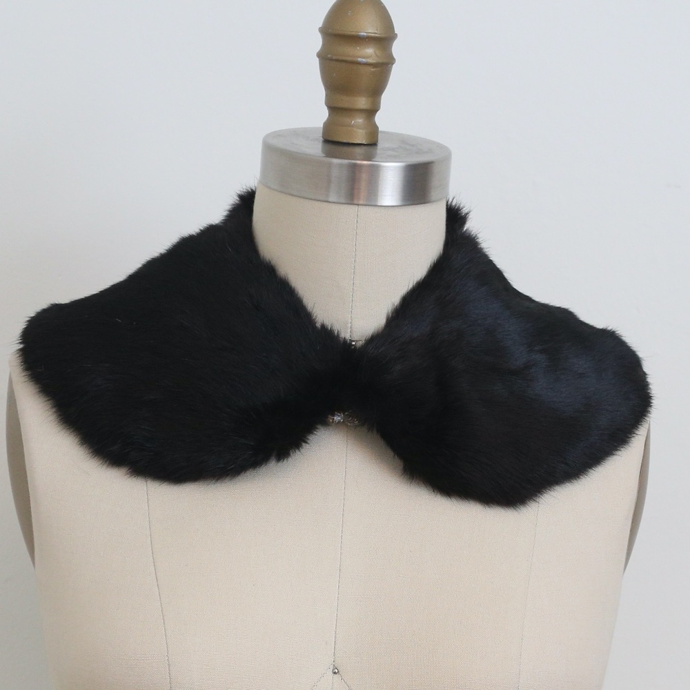 Real fur collar
